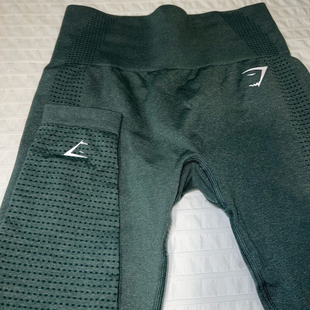 GYMSHARK VITAL SEAMLESS LEGGINGS IN WOOLAND GREEN MARL/DARK GREEN